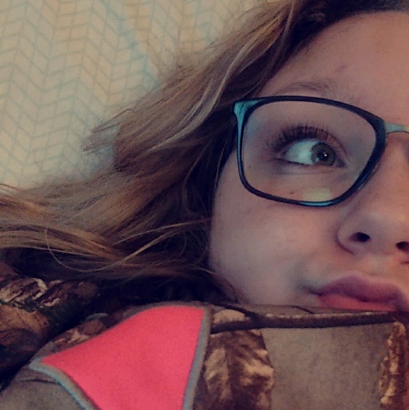 Meet the Posher Other - Meet your Posher, Makylah